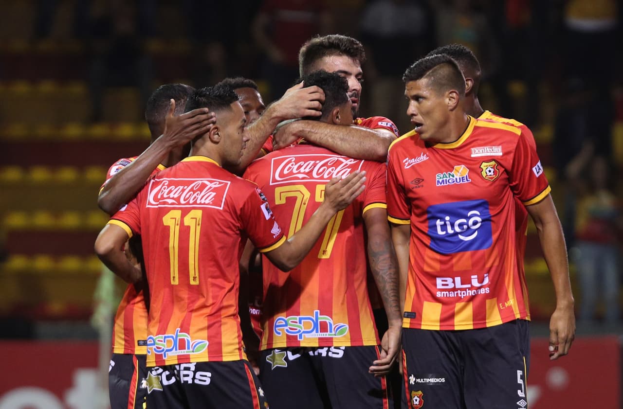 Evidentemente el recinto con aforo para casi 9 mil espectadores rugió tra el 1-0 de el Team.