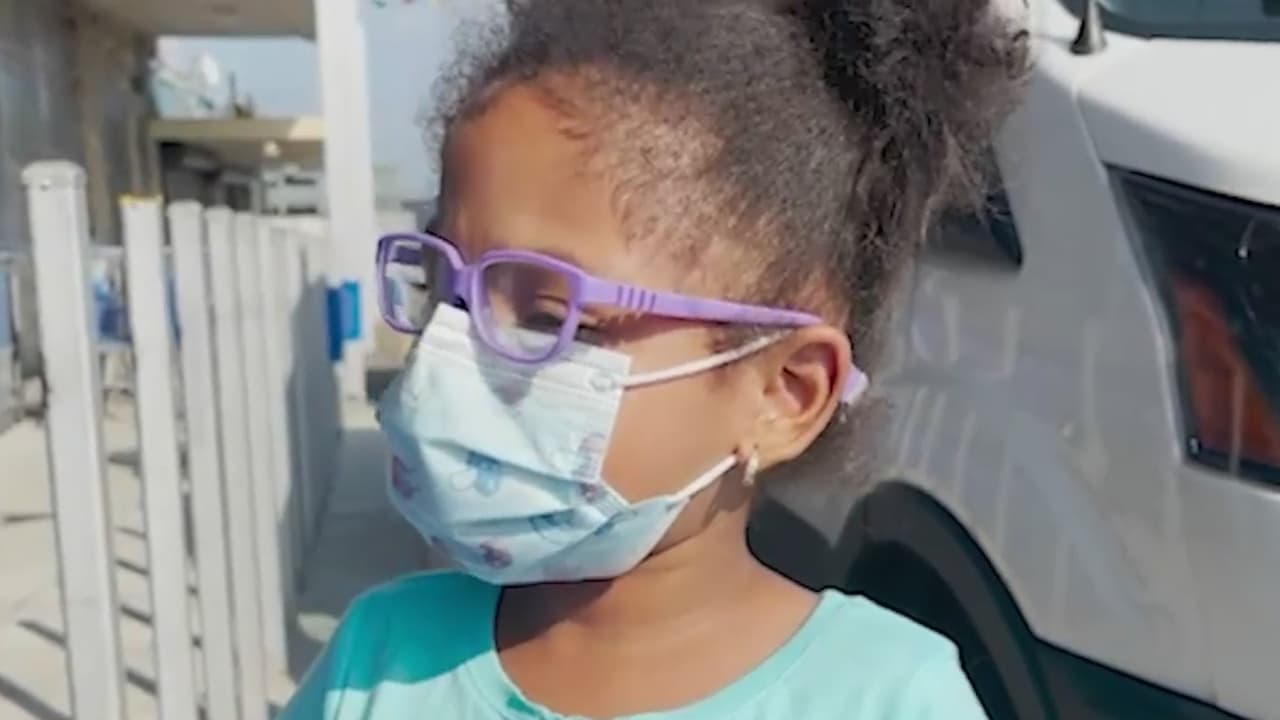 <b>Que tengas un gran año escolar: </b>Es fundamental que los estudiantes se sientan seguros, apoyados y se diviertan en la escuela. Sea el campeón de su estudiante y anímelo a dar lo mejor de sí mismo todos los días.