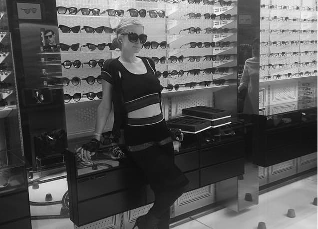 A Paris no le importa gastar miles de dólares en un gustito como este...