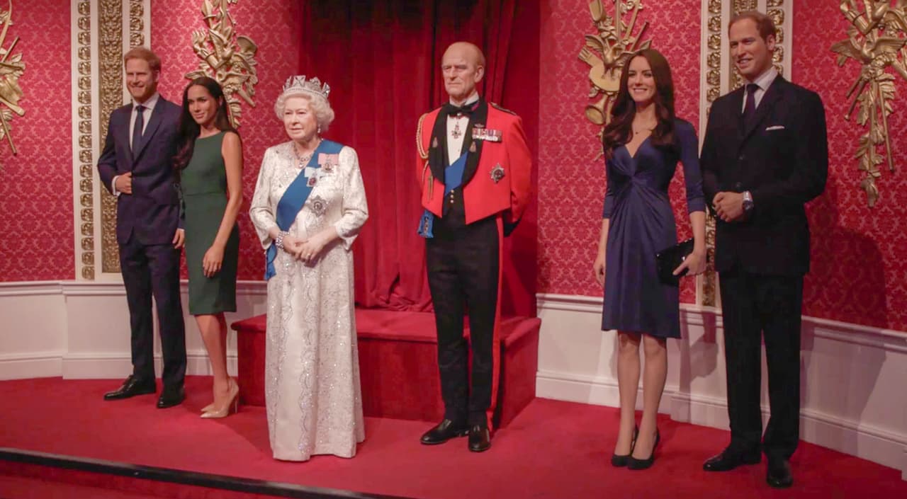 El 8 de enero de 2020 dieron a conocer que deseaban retirarse de sus labores oficiales de la realeza británica y solicitaron ser económicamente independientes.