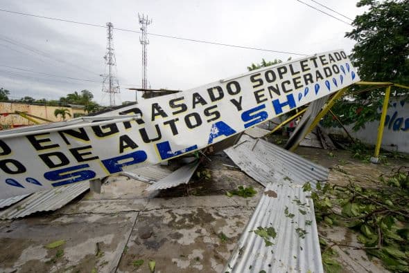 Karl registró precipitaciones extraordinarias en 62 municipios del estado veracruzano.