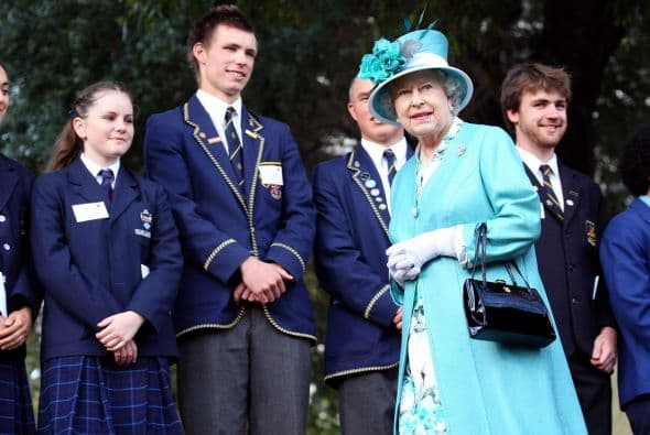 De acuerdo con Ron Currie, jefe de marketing de la Casa de Moneda de Perth, esta moneda que lleva el rosto de la Reina Isabel II, es "diez veces más grande que la siguiente moneda de oro más grande", comentó orgulloso.