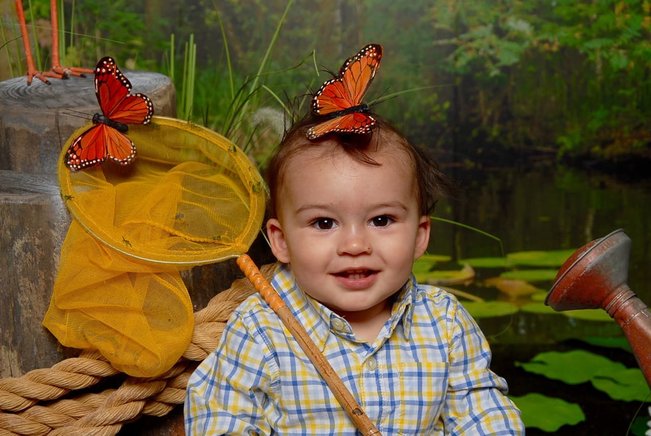 <b>Fotos memorables</b>: Los visitantes pueden tomarse fotos profesionales y espontáneas con el Conejo de Pascua en un entorno temático primaveral.