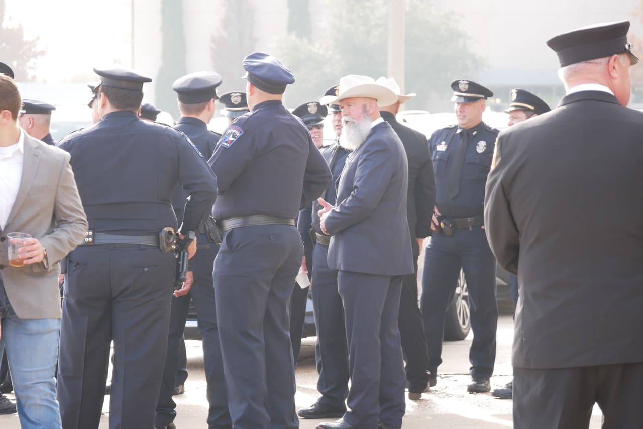 La recaudación de fondos se llevará a cabo en Kearney's Feed Yard ubicada en el 3602 N. Beltline Road, Sunnyvale, TX 75182.
<br>