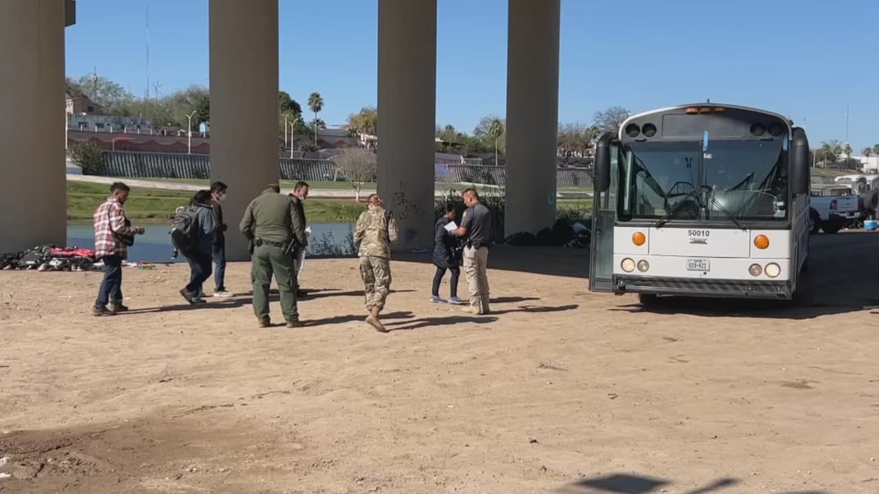 La entrega de estos parole significa un alivio para la comunidad de cubanos liberados bajo palabra tras cruzar por la frontera entre México y los Estados Unidos, tras la decisión hace tan solo unas semanas de un comité de apelación que no reconoció el I-220 A como válido para el ajuste cubano.