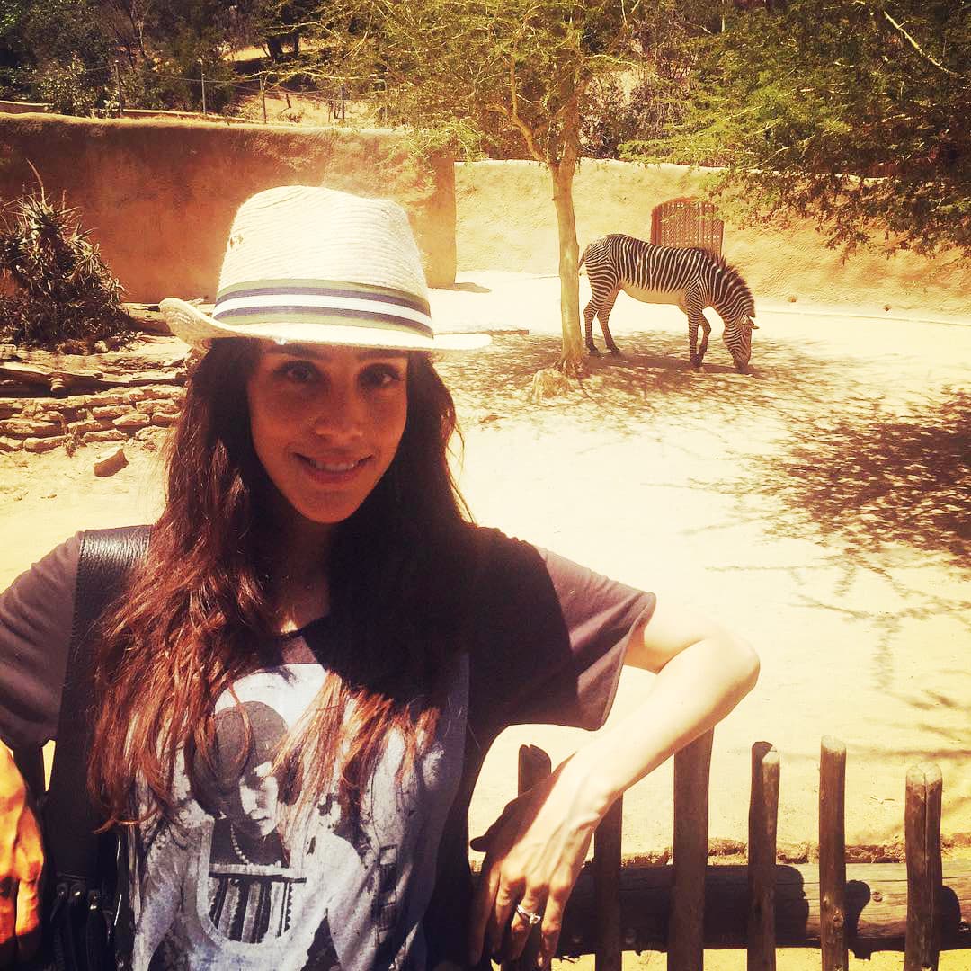 Y para agradecer tantos mensajitos llenos de cariño, no deja de compartir su bella pancita.