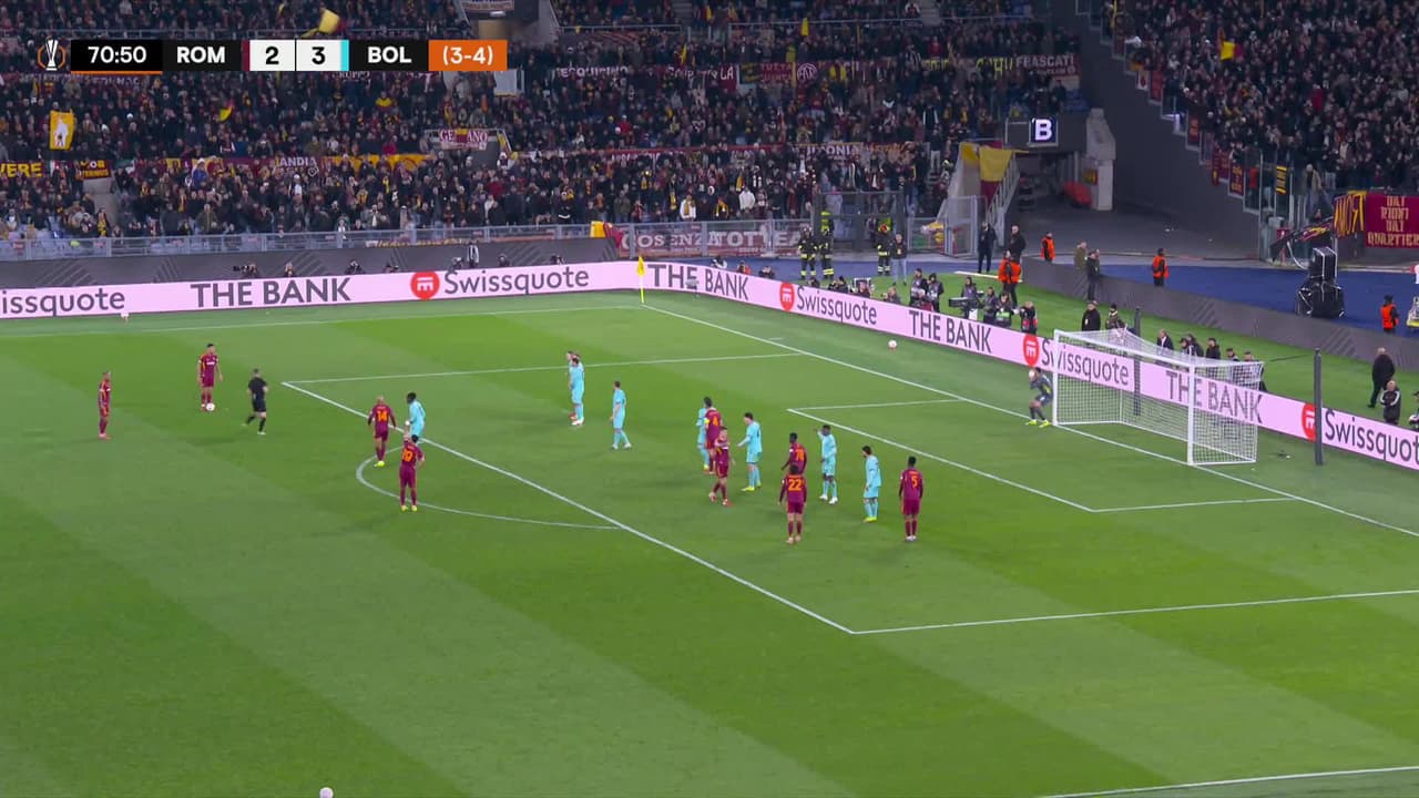 ¡TIRO ATAJADO! disparo por Lorenzo Pellegrini.