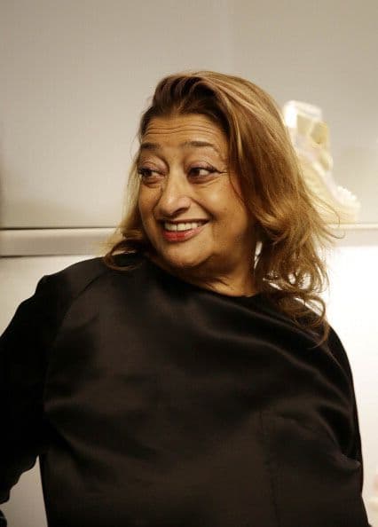 Desde el mundo de la arquitectura, Zaha Hadid también colaboró.