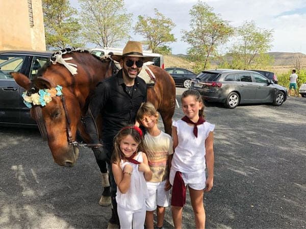Las nuevas generaciones de su familia están siendo parte de esta tradición que se remonta varios siglos atrás.