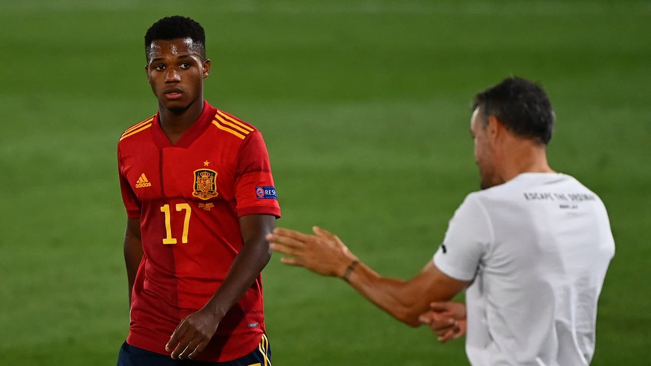 Luis Enrique pide que no comparen a Ansu Fati con Lionel Messi