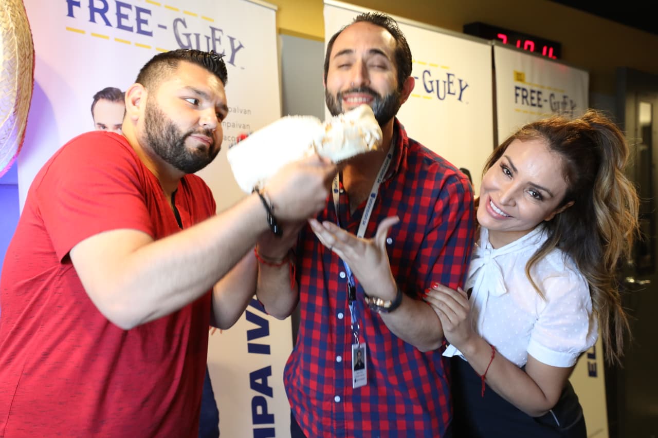 <b>¡Feliz 'sapo verde' de parte de todo el equipo de El Free-guey show! 🙌🏽🎂🎉</b>