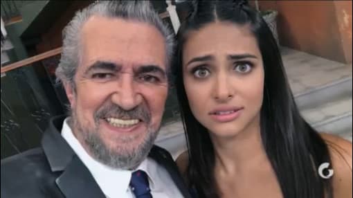 Jorjais aprovechó sus cinco minutos de fama y hasta se tomó una ‘selfie’ junto a la joven actriz.
<br>