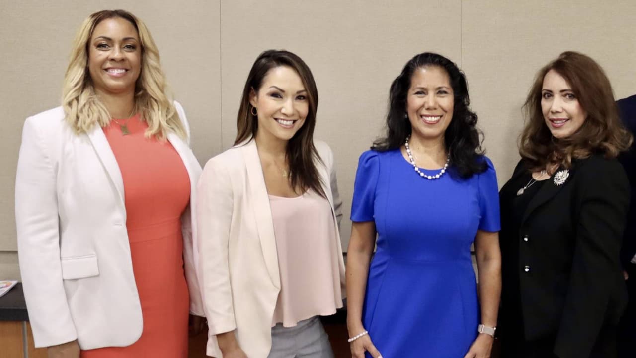 West Sacramento elige a histórico concejo integrado sólo por mujeres