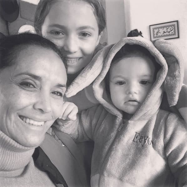 Tras su fallecimiento, su hermana Mayra consiguió la custodia de la niña y desde ese momento formó parte de su familia.