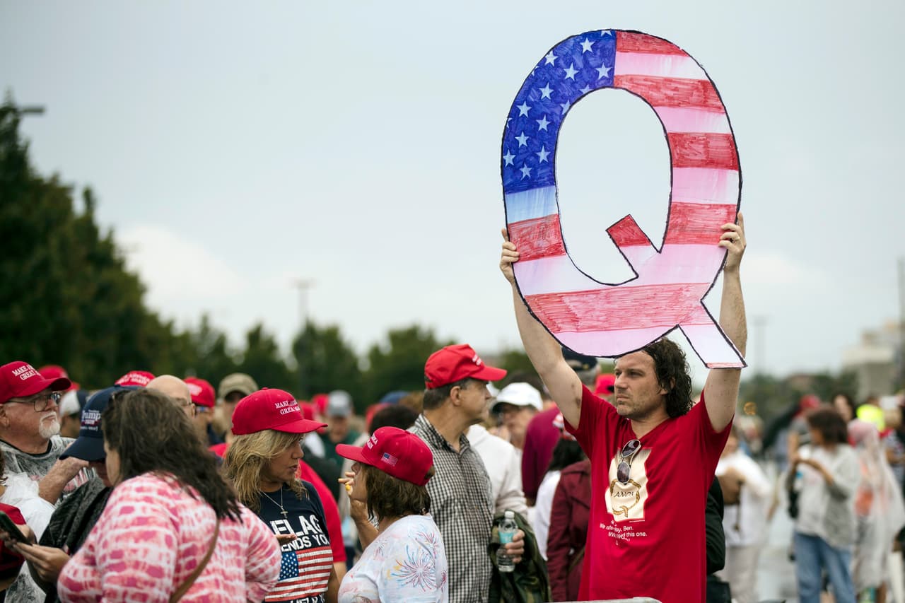 El 4 de marzo, la nueva juramentación de Trump: otra descabellada teoría que promueve QAnon