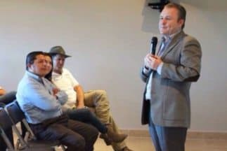 Goyeneche durante el discurso del diputado panista Ricardo Villarreal. Foto tomada de Twitter.