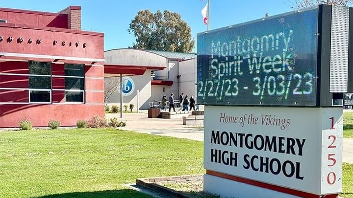 Un estudiante muere apuñalado por otro menor de 15 años en preparatoria de Santa Rosa