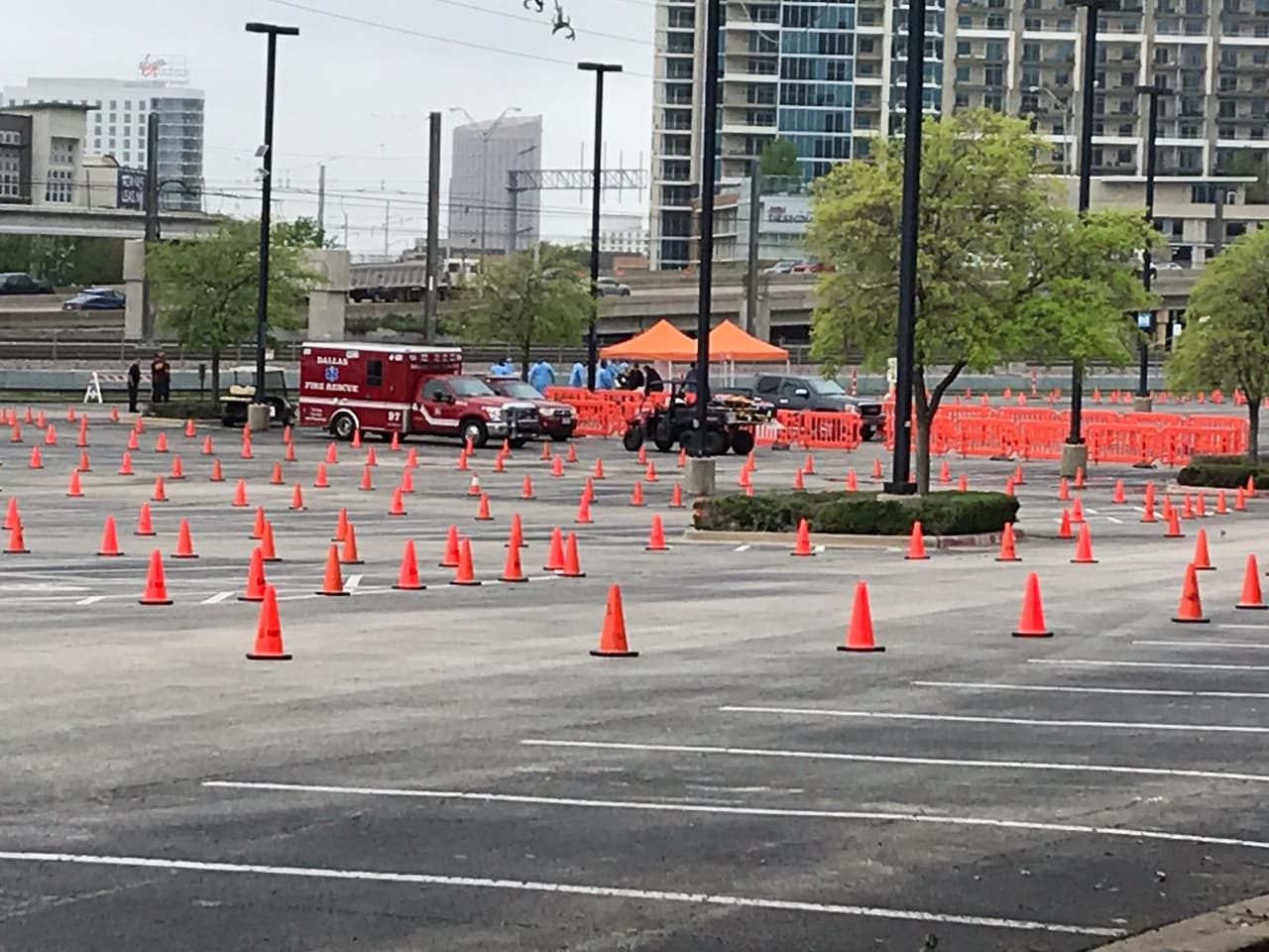 Inicia operaciones el segundo sitio de pruebas para la detección del coronavirus en Dallas