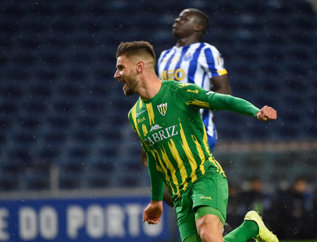 El Porto de ‘Tecatito’ le sacó tres unidades al Tondela