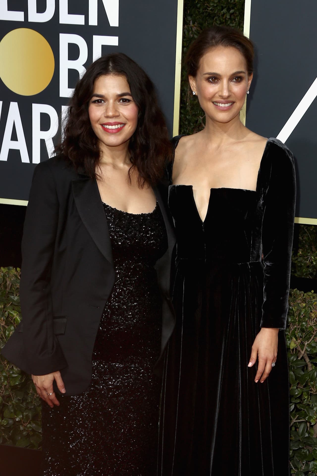 America Ferrera y Nathalie Portman, dos de las actrices involucradas en la iniciativa Time's Up.