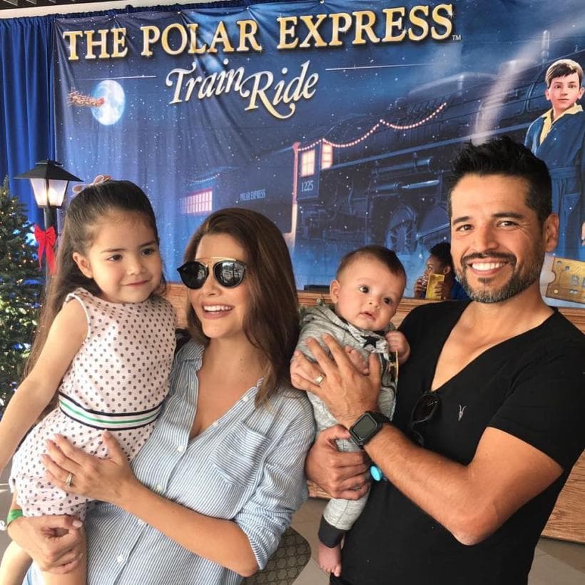 Ana Patricia es una esposa y mamá protectora, por lo que, a pesar de su preocupación por el huracán Dorian, que podría llegar a categoría 4, hizo lo posible para que su hija viviera con ilusión su primer día clases.