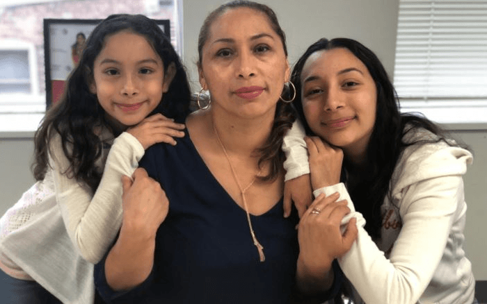 Tres años después de su deportación, esta madre mexicana vuelve con su familia en Florida