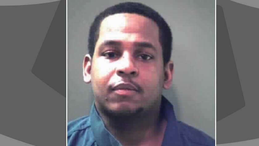 Este hombre intentó secuestrar a un niño en una parada de bus, sus compañeros de colegio lo impidieron