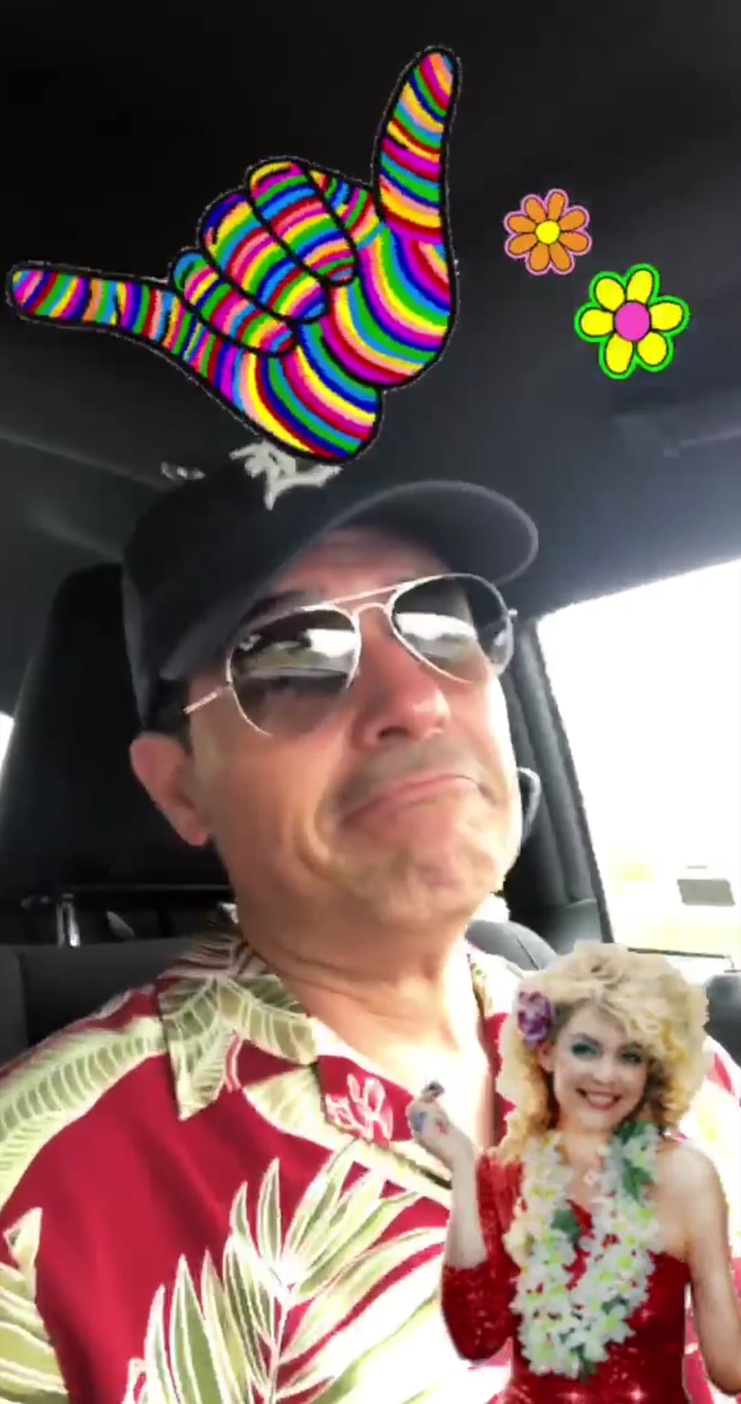 En su regreso al programa comentó que conoció gran número de latinos y que en sus tiempos libres estuvo al pendiente de Despierta América a través de la señal de Univisión que se recibe en el bello estado.
<br>