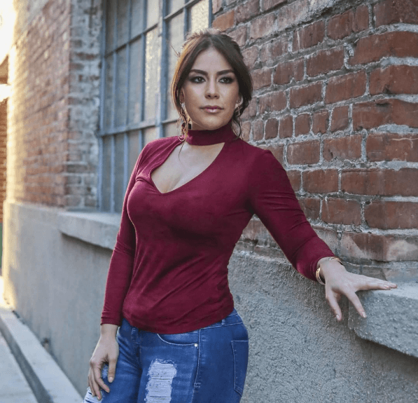 Evelyn, aunque es soltera, también disfruta compartir bellos momentos con su familia.