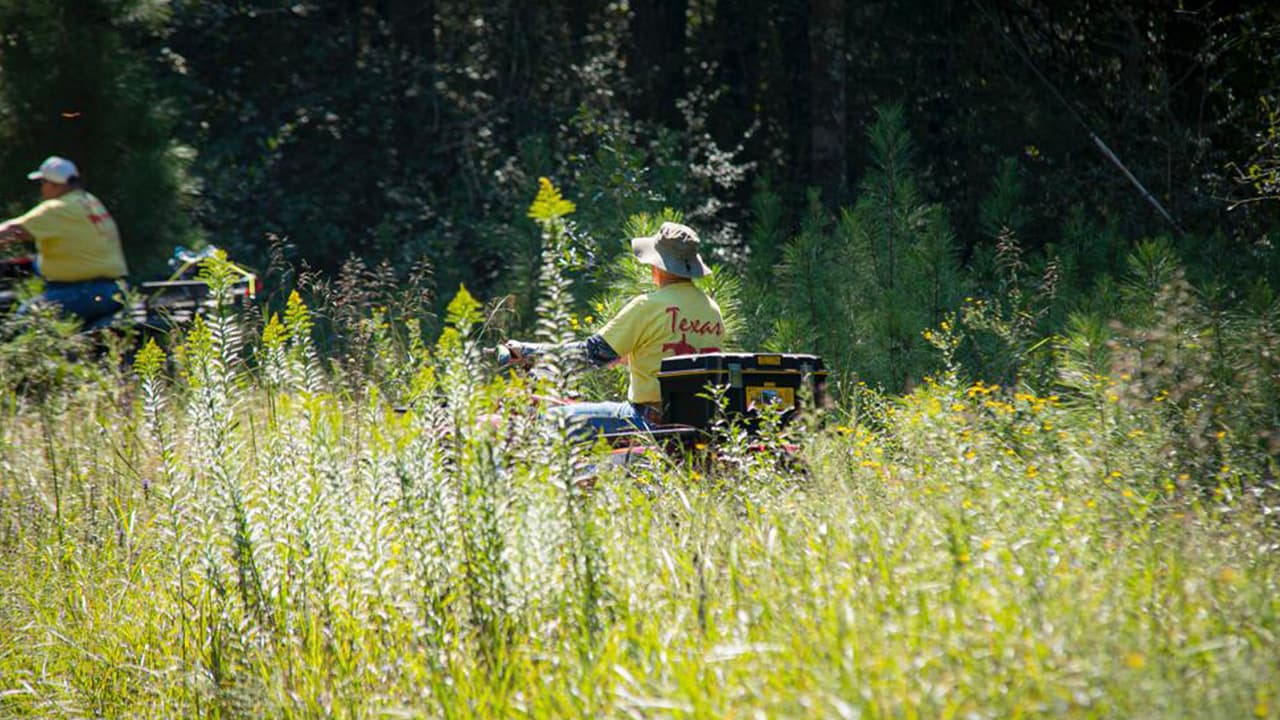Desde el miércoles, las 
<a href="https://www.univision.com/local/houston-kxln/christopher-ramirez-desapariciones-busqueda-condado-grimes-houston-texas-investigacion-fotos">autoridades buscan a un niño hispano</a> desparecido en una zona rural del condado Grimes al noroeste de 
<a href="https://www.univision.com/local/houston-kxln/">Houston. </a>