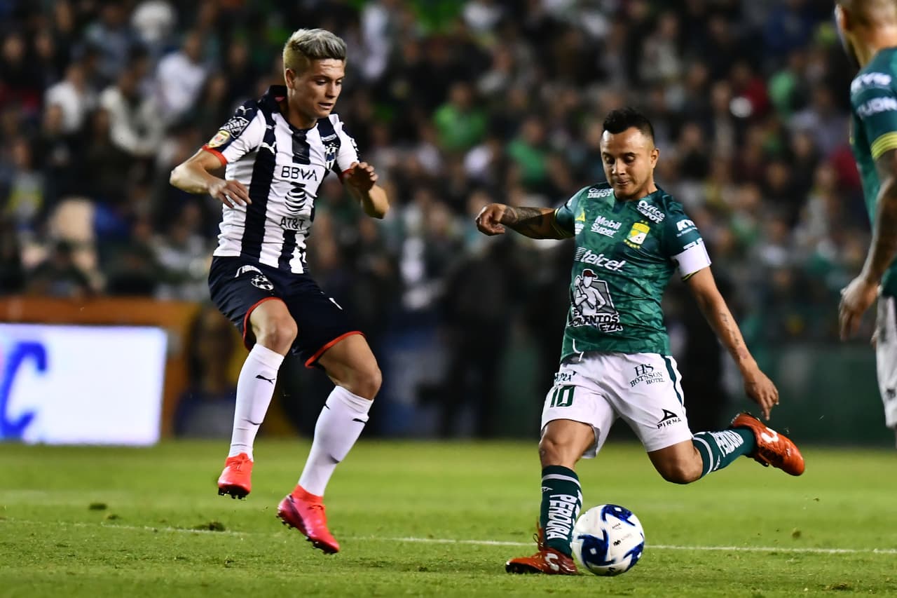 Luis Montes se lució con doblete en la goleada de 3-1 sobre el campeón Monterrey que alaga su racha a cinco jornadas sin triunfo.