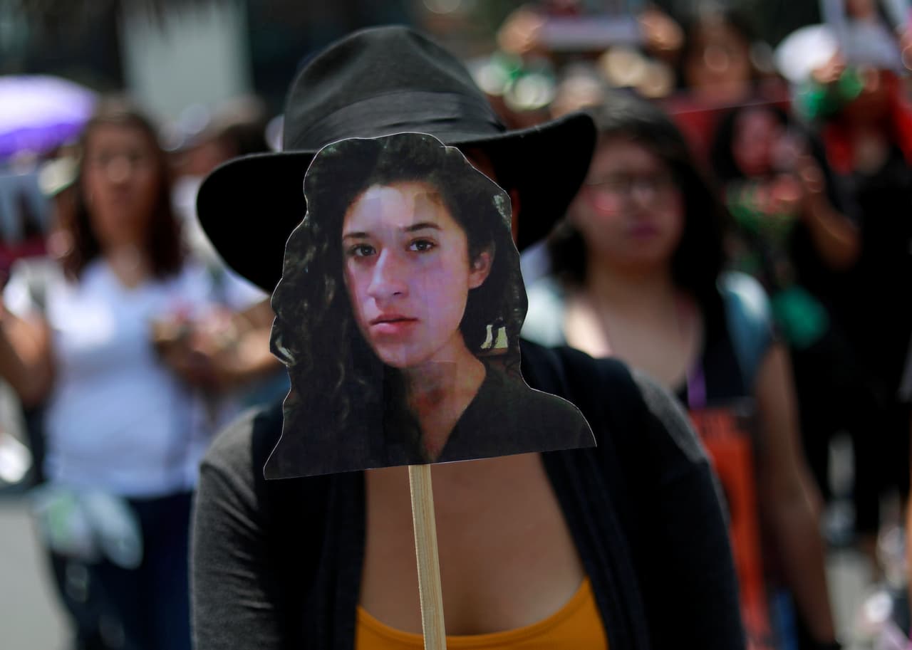 En un contexto de altos niveles de inseguridad y violencia en todo el país con una impunidad por arriba del 98 % en los delitos, las mujeres son uno de los sectores de la población más vulnerables de México.