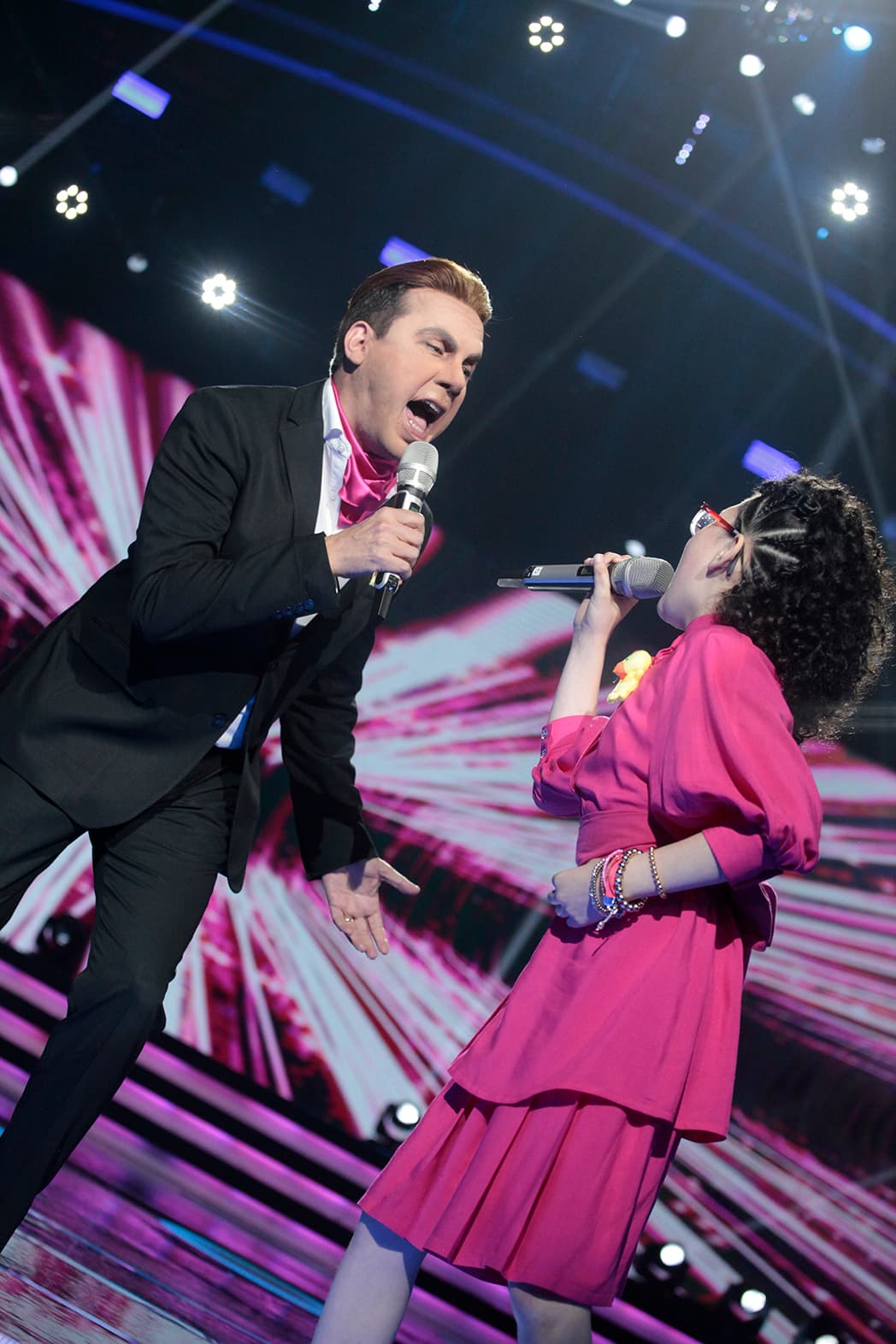 En el segundo show, Taisia se hizo acreedora al primer 10 de todos los jueces, en esta temporada.