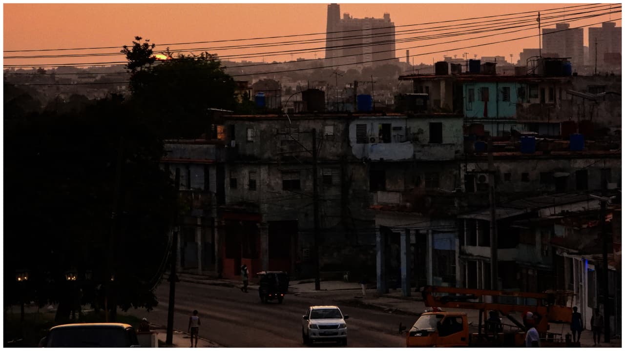 Cuba sufre otro apagón masivo que deja a casi toda La Habana sin electricidad