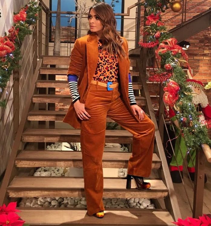 Las combinaciones de Galilea Montijo llaman la atención de cualquiera, la conductira de HOY suele arriesgarse a usar colores vibrantes y combinar estampados.