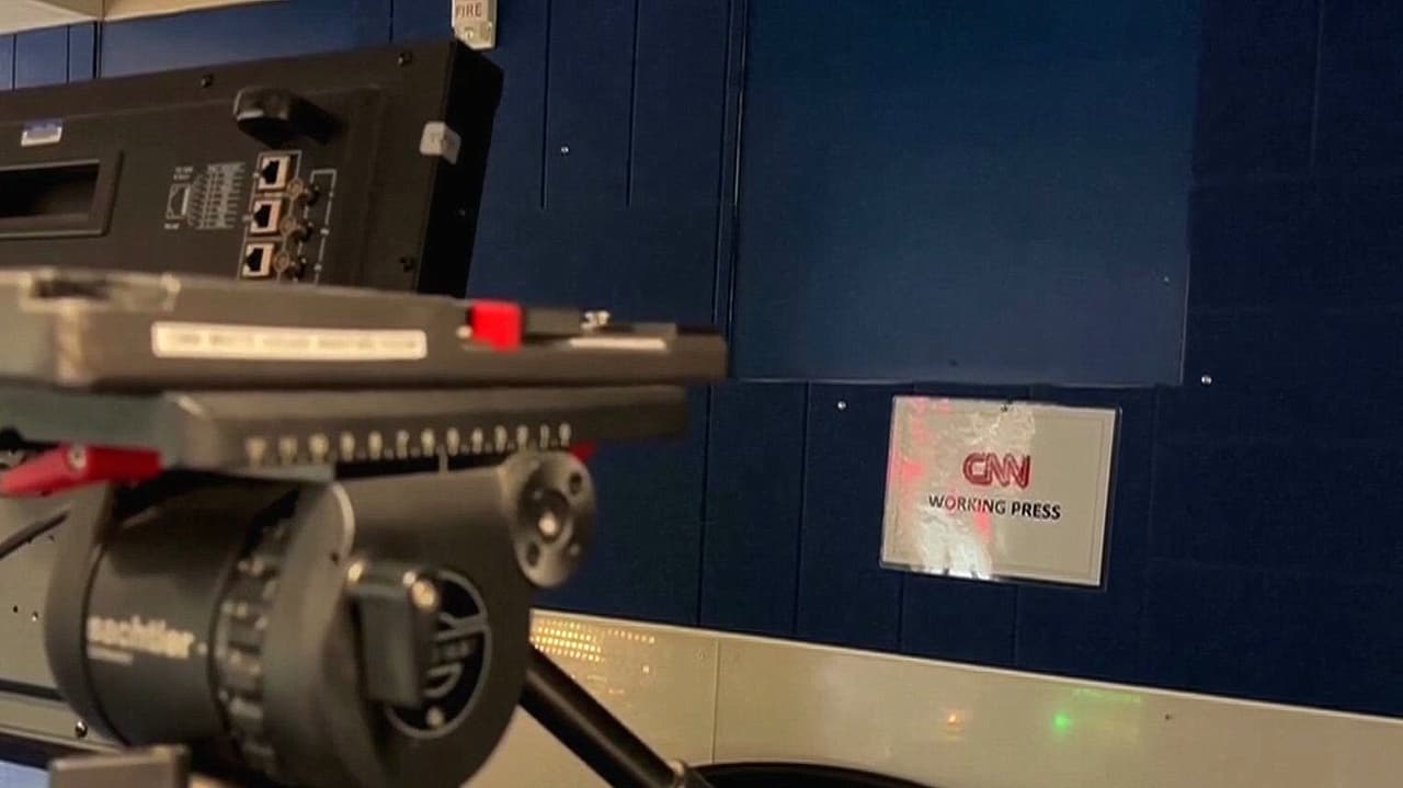 Casa Blanca niega acceso nuevamente a CNN, MS NOW y Politico, a pesar de que juez ordenara lo contrario