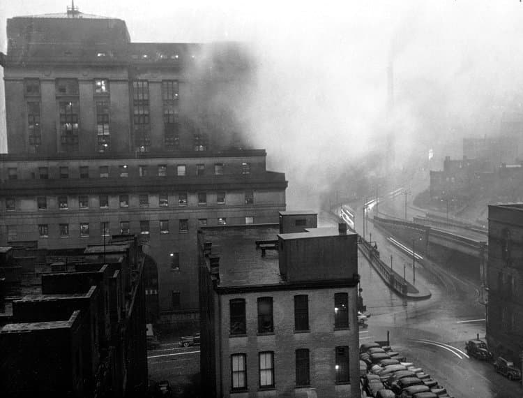 “El tráfico y el humo”. 1940.