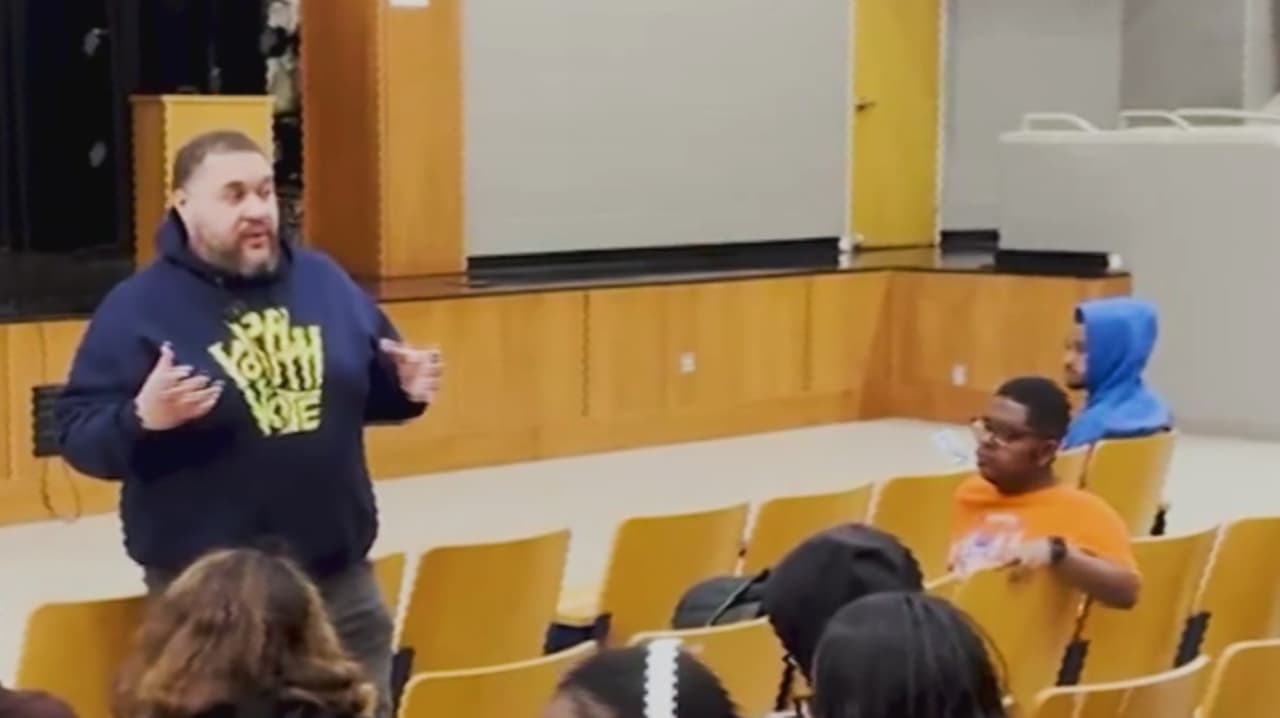 Estudiantes de Filadelfia reciben educación cívica y electoral con programa Philly Rises