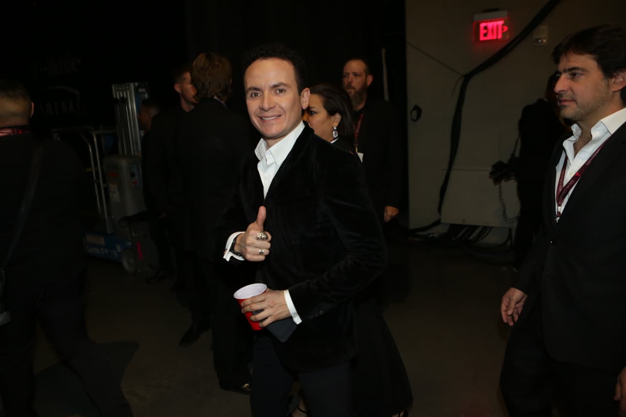 Fonseca fue uno de los ganadores en 2016 y así se le veía en el detrás de cámaras.