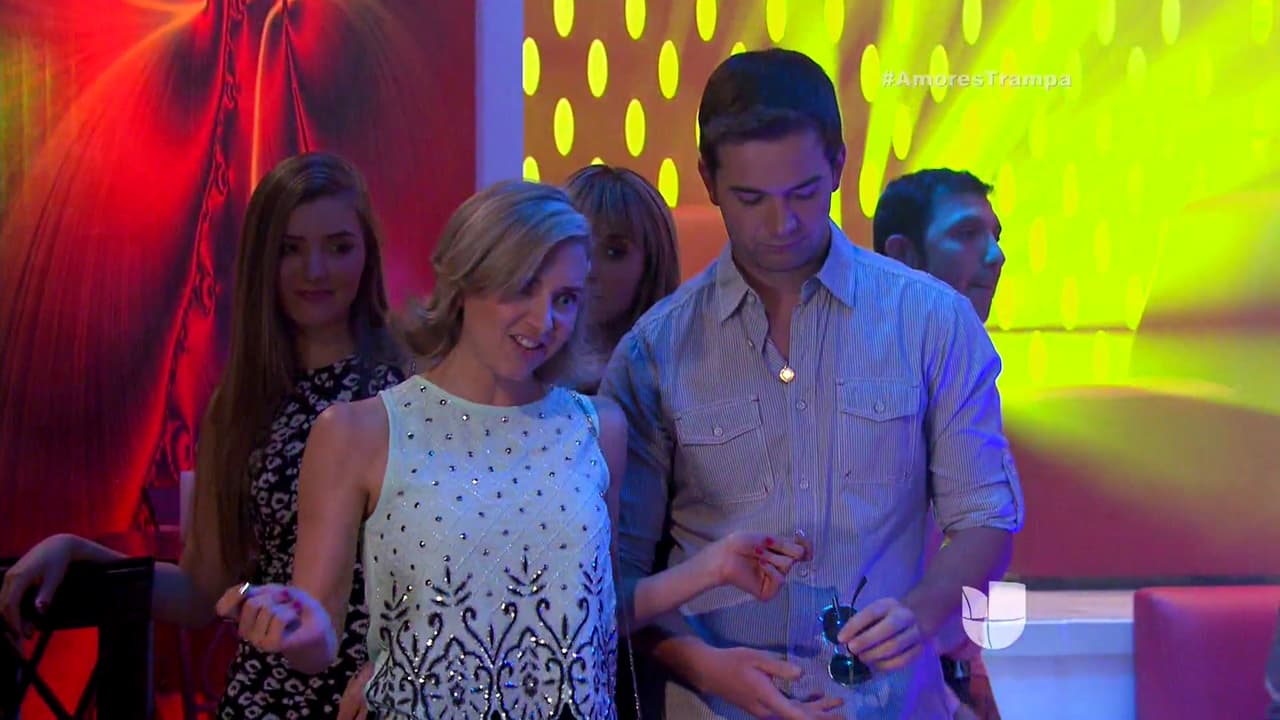 Francis no tardó en provocarles problemas, no soporta verlos felices.