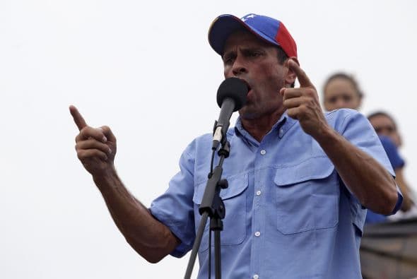 El estudio que da ganador al Capriles, publicado por el diario El Universal es atribuido a la empresa internacional Datamática, un estudio hecho con la técnica del "tracking poll" o sondeo telefónico.