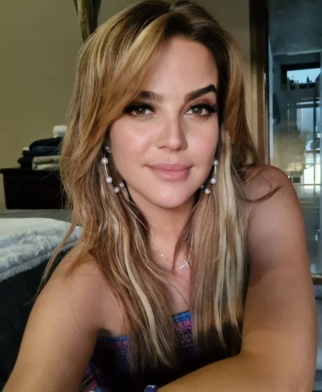 La conductora Elsa Burgos fue otra que hizo parte de las 
<a href="https://www.univision.com/radio/raul-brindis/yalitza-aparicio-empezo-grabaciones-de-su-nueva-pelicula-en-michoacan-video" target="_blank">críticas a Yalitza</a> asegurando que su actuación no merecía un premio Oscar. “¿Díganme, les parece espectacular la actuación de Yalitza para el Oscar? ¡Ella no actuó! ¡Ella así es!”