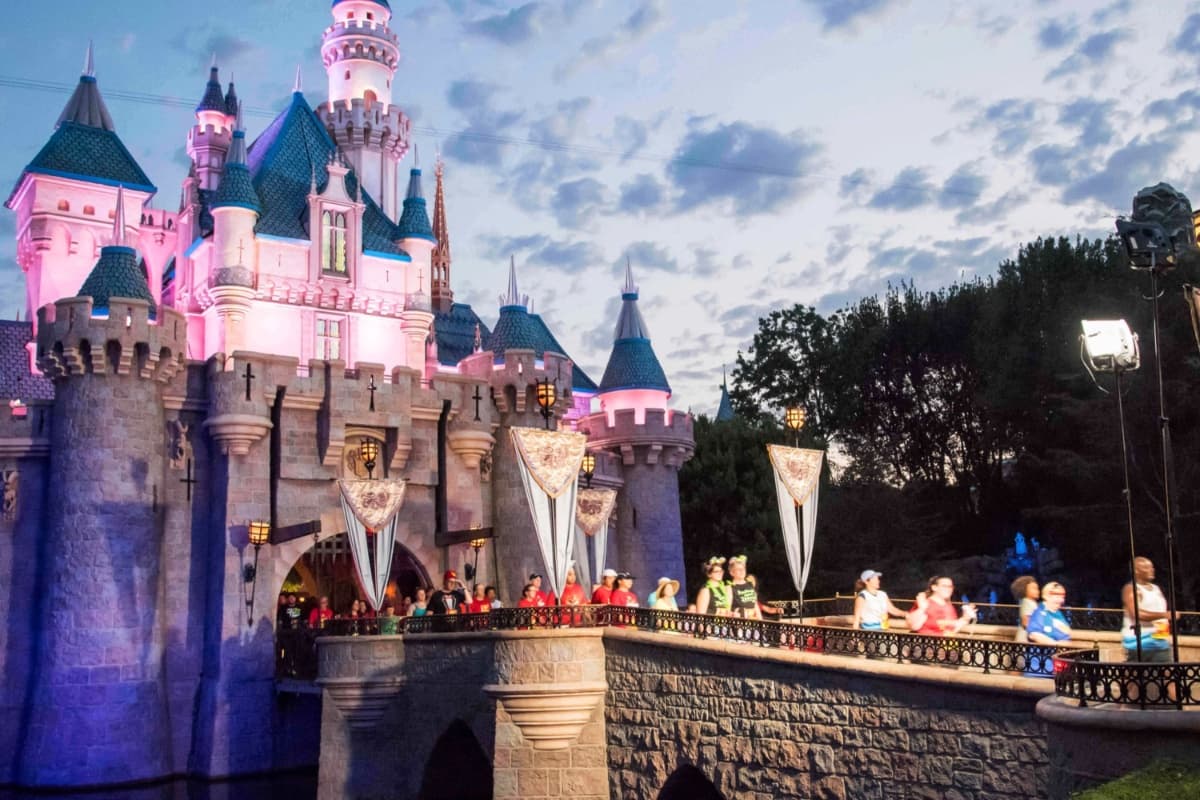 Zumper se basó en el alquier y el costo de vida también, por eso Anaheim es la tercera peor ciudad para que un soltero viva.