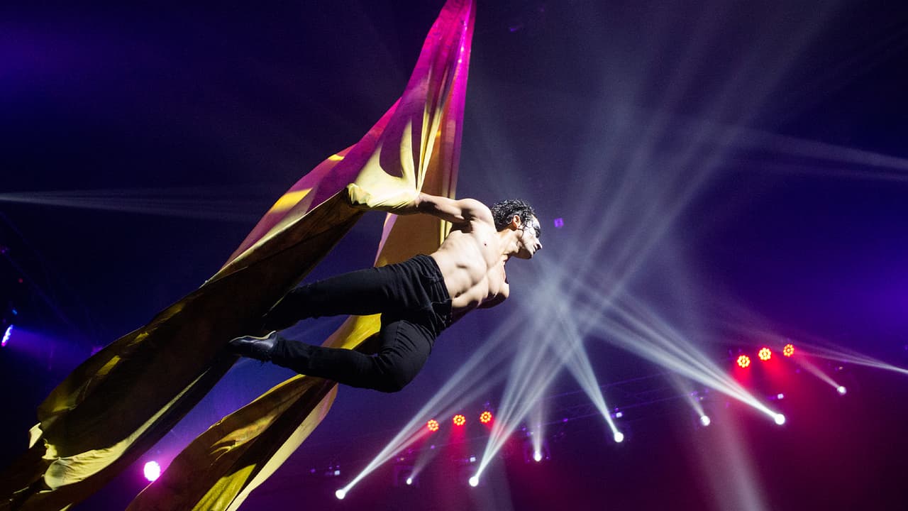 Se trata de una innovadora historia de terror que recurre al erotismo para reforzar una narrativa sensual y espeluznante a la vez.