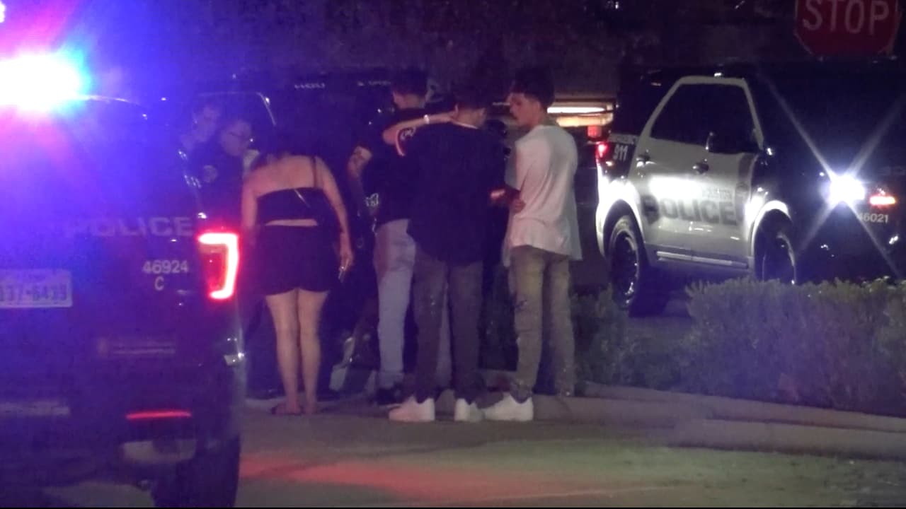 Balean a una mujer tras tiroteo afuera de un bar en la avenida Washington de Houston