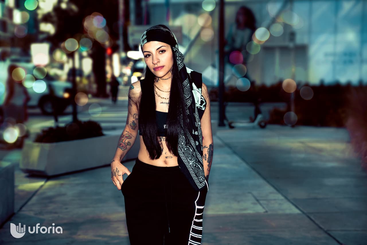 Julieta Emilia Cazzuchelli, AKA Cazzu, tomó las calles de Brickell en una sesión de fotos exclusivas para Uforia.