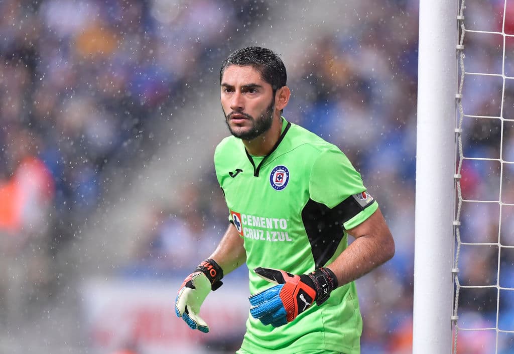 Fue hasta el 2009 cuando llegó al Cruz Azul sin pensar que se convertiría en el segundo portero con mayor duración en la Máquina Celeste.