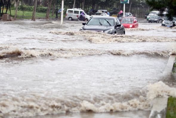 Un total de 1.53 millones de residentes han sido afectados por la tormenta y 215 mil personas fueron obligadas a trasladarse a otras zonas, destacó el ministerio de Asuntos Civiles de China. (Con información de Notimex)