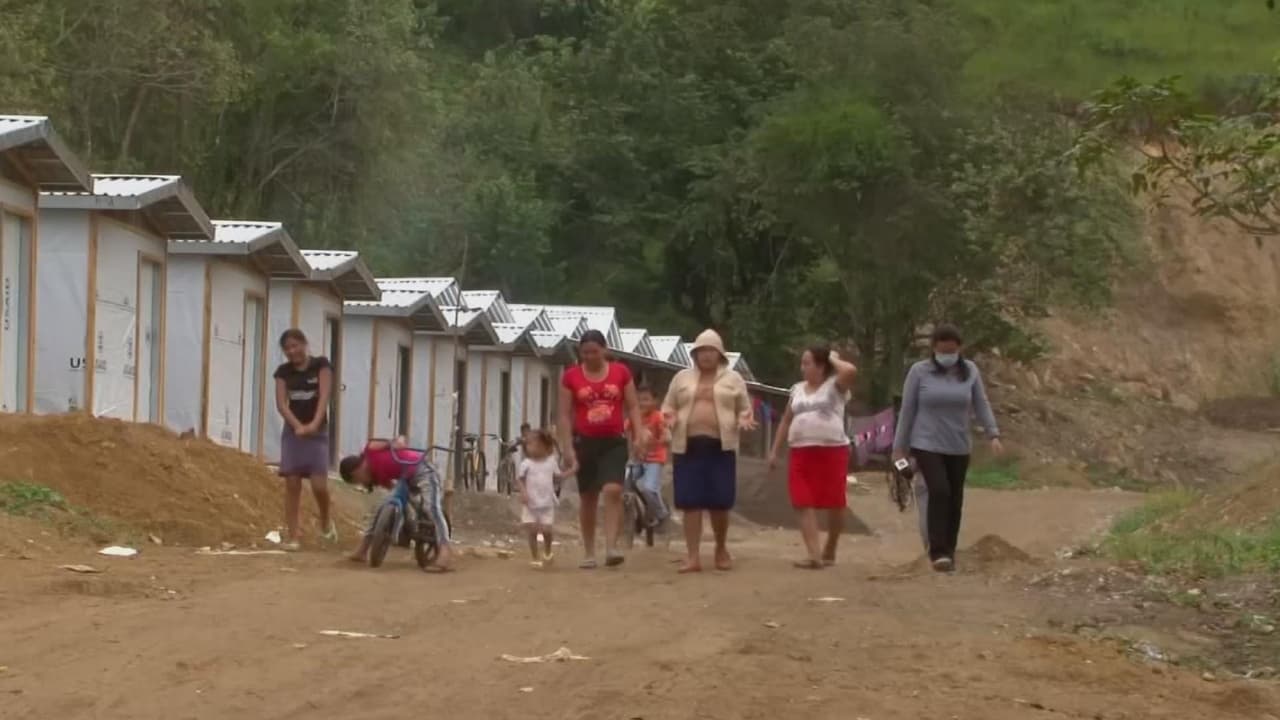 Familias piden ayuda para reconstruir sus casas destruidas por deslaves en Honduras