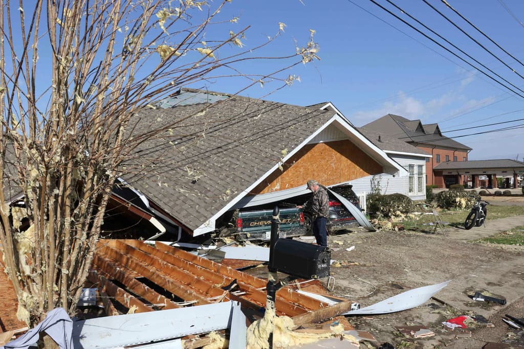 Biden declara el estado de emergencia para Mississippi tras el devastador tornado que dejó al menos 26 muertos